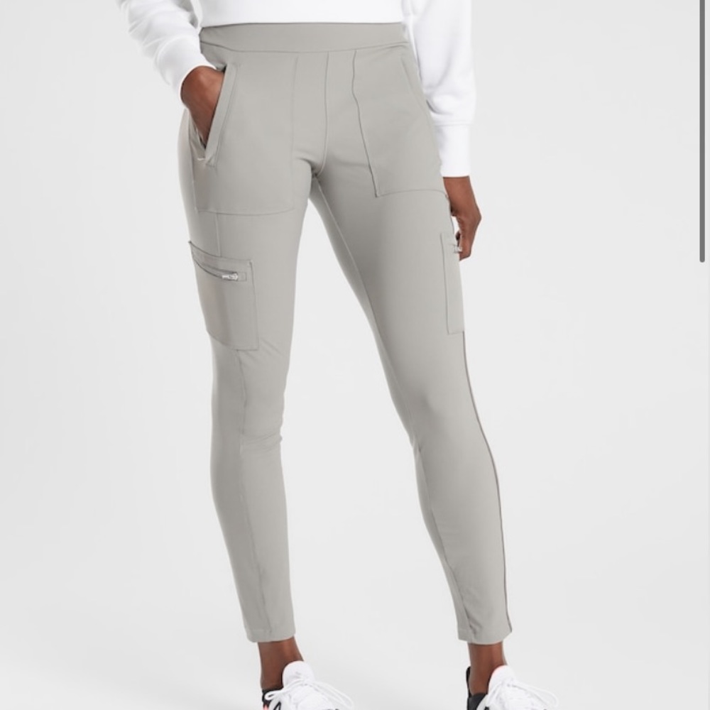 Athleta Headlands hybrid cargo pant